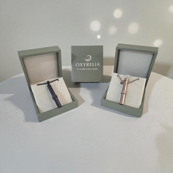 Collier de respiration OXYRELIA – Le geste simple qui apaise le stress et l’anxiété